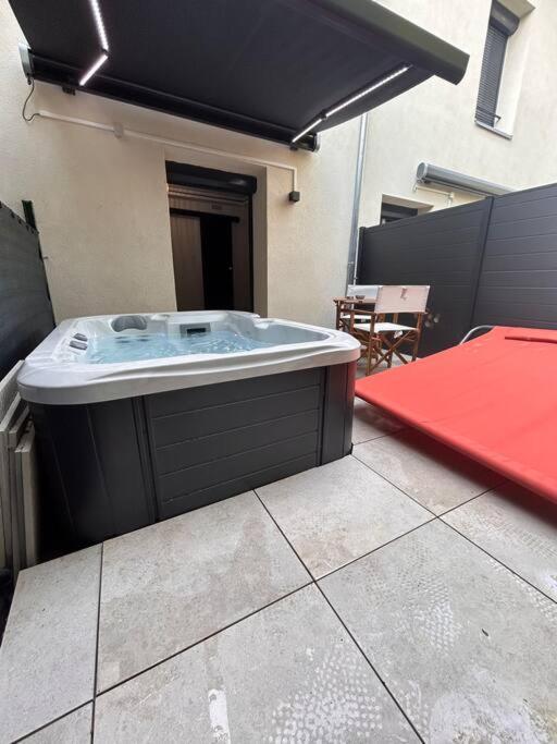 Petit Et Son Abrite Apartment *