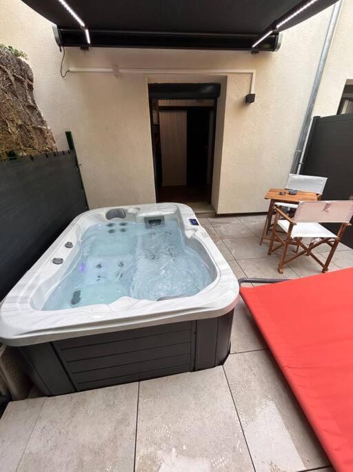 Apartment Petit Et Son Abrite